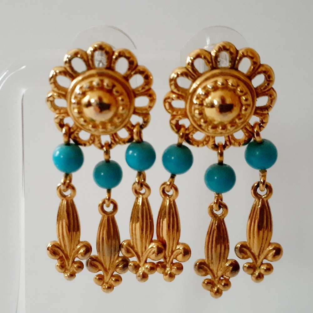 Goldtone Dangle Earrings With Tourquise Beads